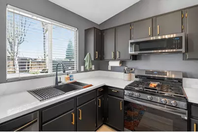 8337 Grand Cru Drive, Sacramento, CA 95829 - Photo 17