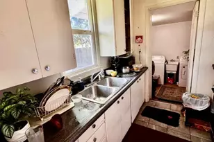557 E 1st Ave, Chico, CA 95926 - Photo 5