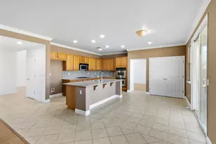 11125 Graeton Cir, Mather, CA 95655 - Photo 17