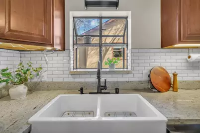 2436 33rd Street, Sacramento, CA 95817 - Photo 15