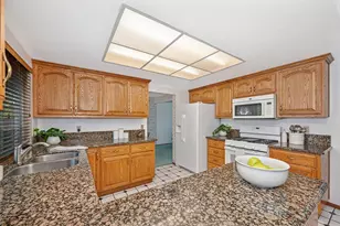 7326 Winnett Way, Sacramento, CA 95823 - Photo 11