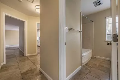 931 Amberwood Rd, Sacramento, CA 95864 - Photo 9