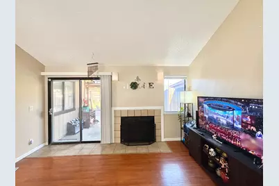 9328 Aizenberg Circle, Elk Grove, CA 95624 - Photo 9