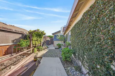 9074 Paseo Grande Way, Elk Grove, CA 95758 - Photo 45