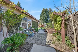 9074 Paseo Grande Way, Elk Grove, CA 95758 - Photo 47