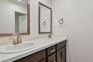 7835 Rivermeadow Wy, Sacramento, CA 95832 - Photo 13