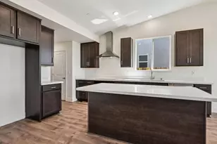 7835 Rivermeadow Wy, Sacramento, CA 95832 - Photo 3