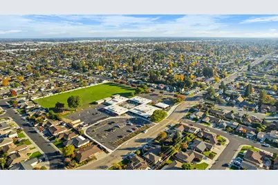 909 Greenwood Drive, Lodi, CA 95242 - Photo 7