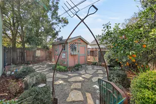 560 46th St, Sacramento, CA 95819 - Photo 39