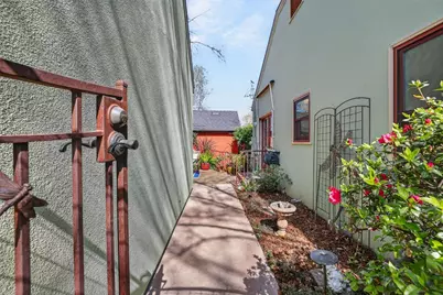 560 46th Street, Sacramento, CA 95819 - Photo 47