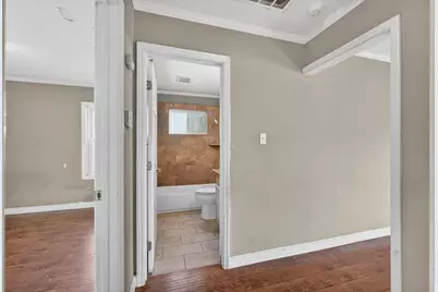 5225 Gordon Drive, Sacramento, CA 95824 - Photo 15