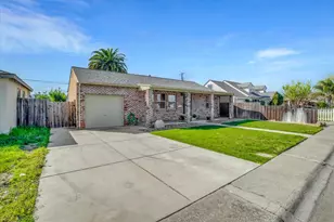 628 E North St, Manteca, CA 95336 - Photo 3