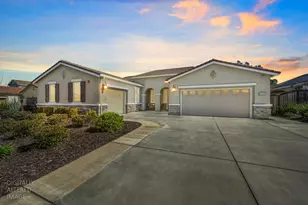 10115 Evening Star Dr, Roseville, CA 95747 - Photo 3