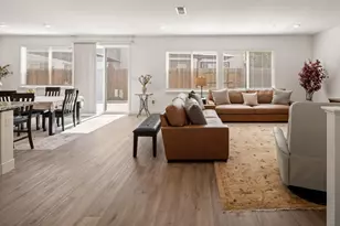 8056 Titan Ln, Roseville, CA 95747 - Photo 5