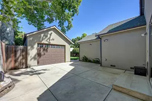 1865 44th St, Sacramento, CA 95819 - Photo 65