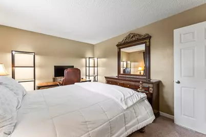 9000 El Cajon Way #2, Sacramento, CA 95826 - Photo 13