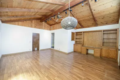 1305 Oakwood Drive, Modesto, CA 95350 - Photo 21