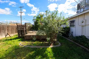 1305 Oakwood Dr, Modesto, CA 95350 - Photo 37