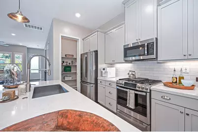 9 Fischbacher Street, Sacramento, CA 95816 - Photo 29