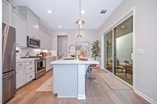 9 Fischbacher St, Sacramento, CA 95816 - Photo 19