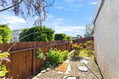 8600 Heritage Hill Drive, Elk Grove, CA 95624 - Photo 33
