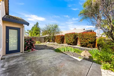 8600 Heritage Hill Drive, Elk Grove, CA 95624 - Photo 31