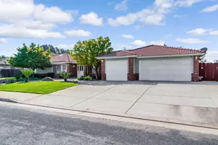 2436 Trevor Ct, Madera, CA 93637 - Photo 3