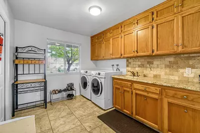 2436 Trevor Court, Madera, CA 93637 - Photo 23