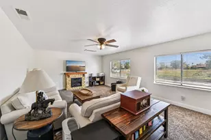 11890 Cresthill Dr, Elk Grove, CA 95624 - Photo 5