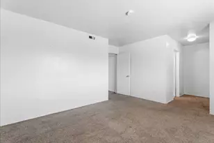 9032 Talisman Dr, Sacramento, CA 95826 - Photo 21