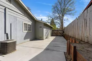 8617 El Sobrante Way, Orangevale, CA 95662 - Photo 27