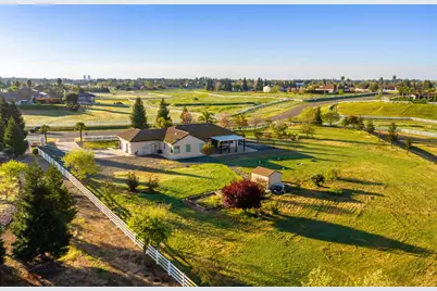 9240 Stablegate Road, Wilton, CA 95693 - Photo 7