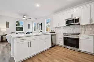 6451 Jacinto Ave, Sacramento, CA 95823 - Photo 9