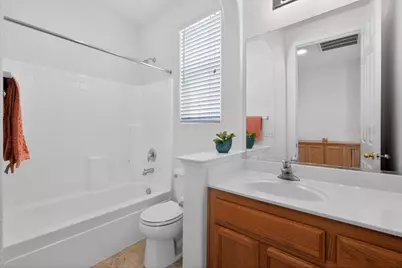 10157 Lofton Way, Elk Grove, CA 95757 - Photo 11