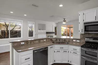 7105 Cedar Garden Court, Citrus Heights, CA 95621 - Photo 11