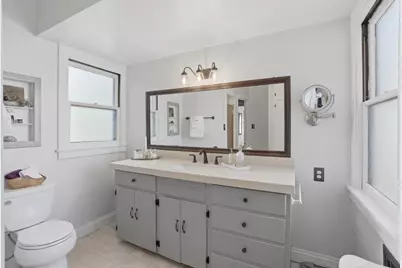 2720 Portola Way, Sacramento, CA 95818 - Photo 19