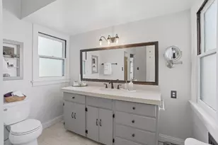 2720 Portola Way, Sacramento, CA 95818 - Photo 19