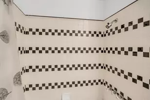 2720 Portola Way, Sacramento, CA 95818 - Photo 41