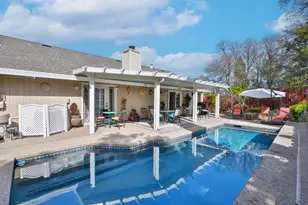 8050 Garryanna Dr, Citrus Heights, CA 95610 - Photo 3