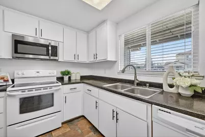 10243 Ellenwood Avenue, Sacramento, CA 95827 - Photo 13