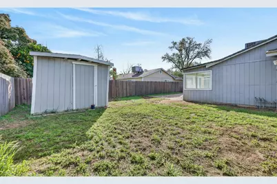 10243 Ellenwood Avenue, Sacramento, CA 95827 - Photo 31