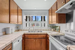 5333 Primrose Dr, Fair Oaks, CA 95628 - Photo 9