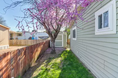 Stagecoach Dr, Sacramento, CA 95842 - Photo 35