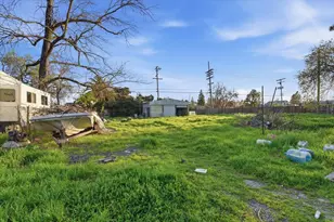 2820 Fruitridge Rd, Sacramento, CA 95820 - Photo 13