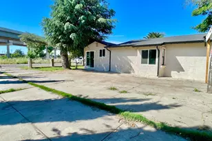 1785 W Hazelton Ave, Stockton, CA 95203 - Photo 1