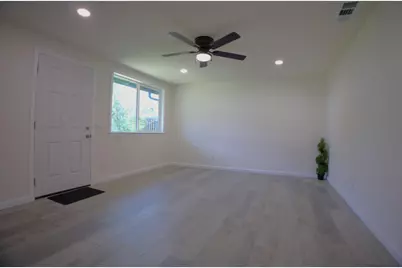 1785 W Hazelton Avenue, Stockton, CA 95203 - Photo 7