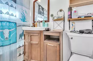 10406 Ambassador Dr, Rancho Cordova, CA 95670 - Photo 13