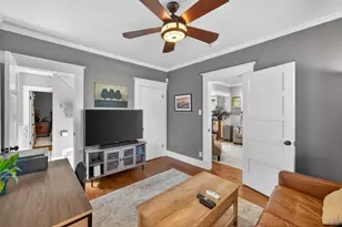 2152 34th St, Sacramento, CA 95817 - Photo 9