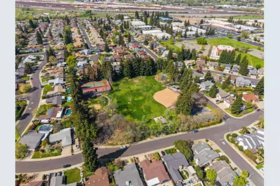 215 Ardmore Avenue, Roseville, CA 95678 - Photo 31