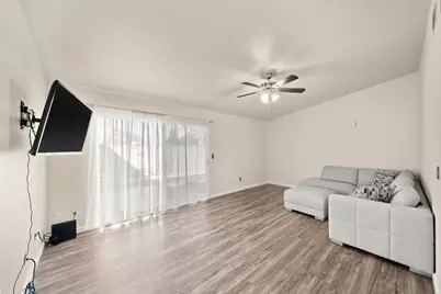 7579 Sunmore Lane, Sacramento, CA 95828 - Photo 11